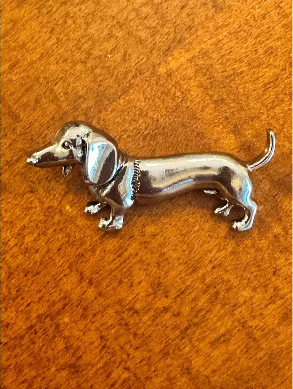 Silver Tone Dachshund Dog Brooch Pin 521